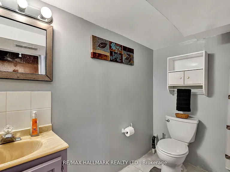 90 Santamonica Blvd #BASEMENT — Photo 17