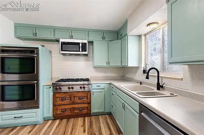 427 Quebec St — Photo 9