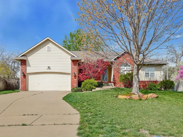 4923 N Farmstead Ct, Wichita, KS 67220