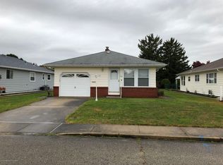 85 Scarborough Pl, Toms River, NJ 08757
