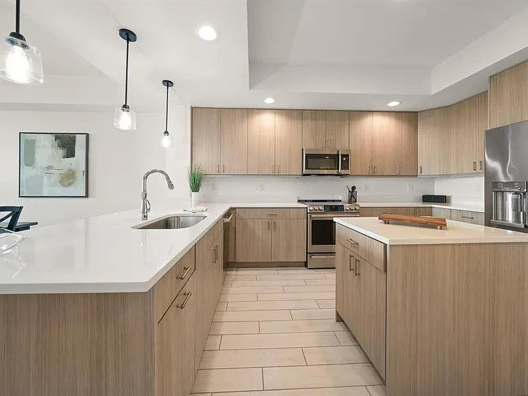 125 Island Way #402 — Photo 12