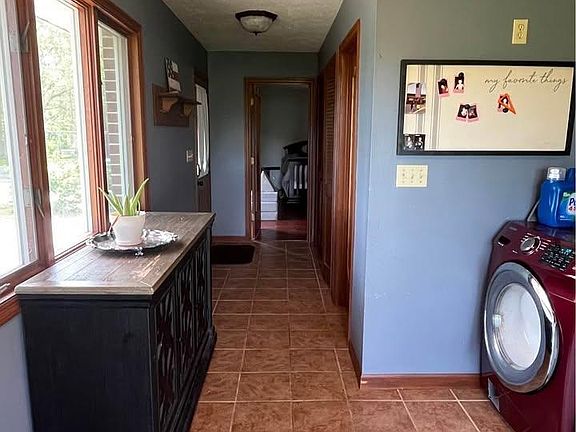4th image of 5268 E Country Club Rd