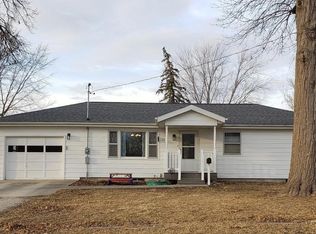 517 W Wayne St, Seymour, IA 52590