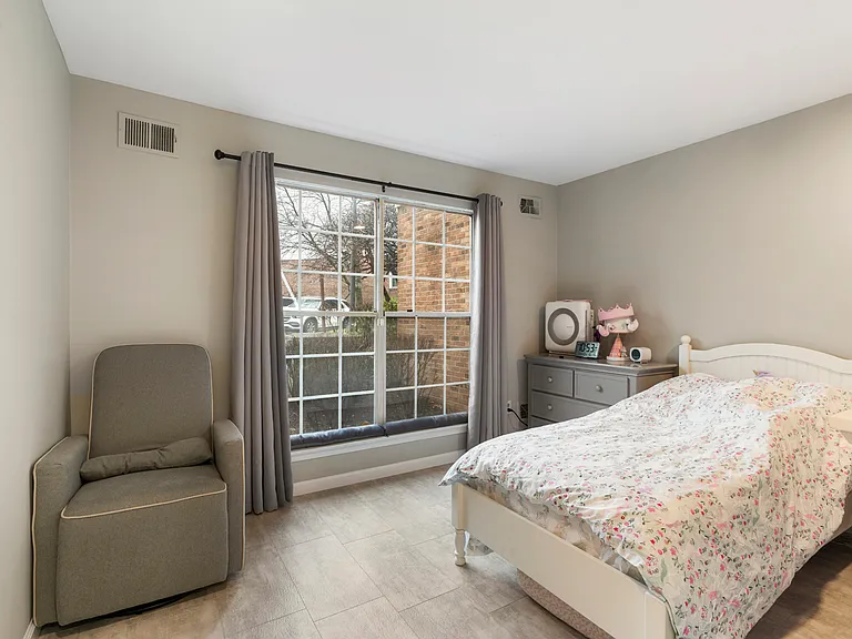 223 Village Circle Dr #223 — Photo 11