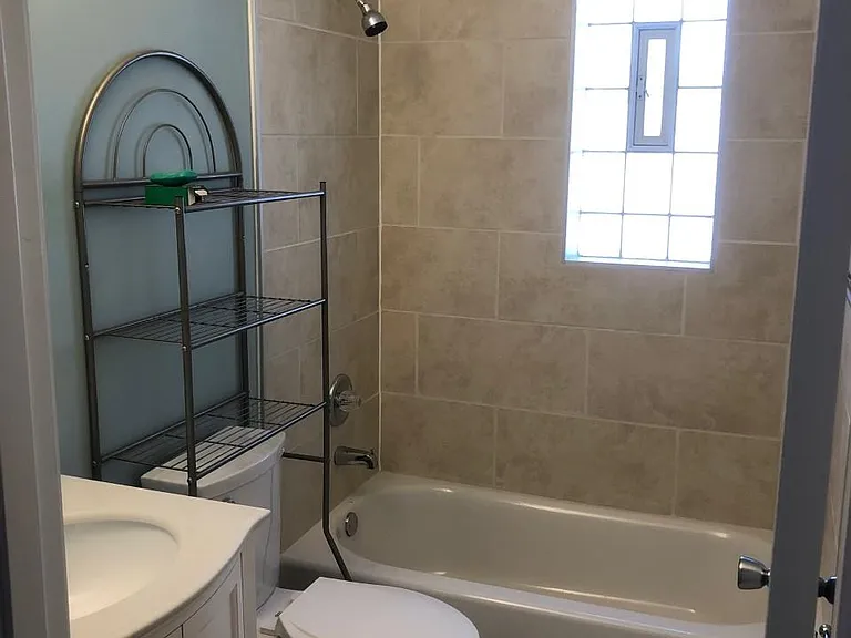 8991 Plainfield Rd — Photo 10