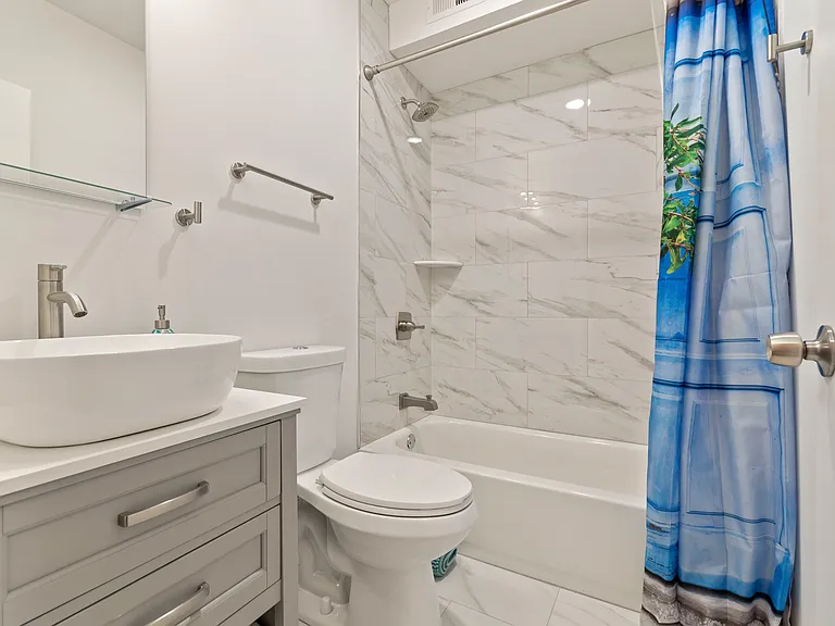 4129 Parrish St #2 — Photo 5