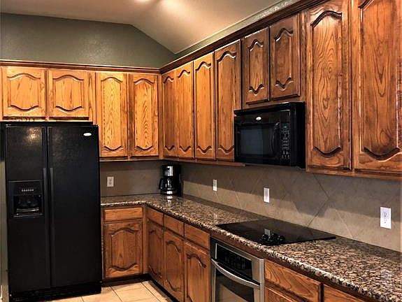 3rd image of 13725 Plum Valley Dr