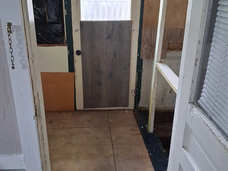 510 W 10th Ave — Photo 13
