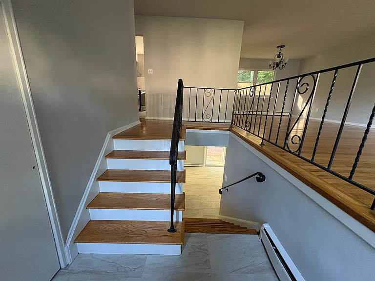 261 Elizabeth Ave — Photo 11