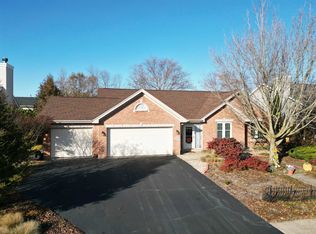5072 Park Valley Dr, Loves Park, IL 61111
