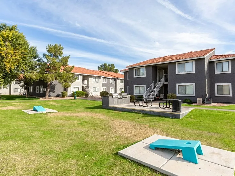 Barbecue & Outdoor Gaming Area