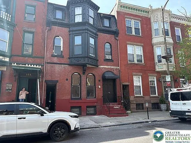 106 N 8th St #5 — Photo 1