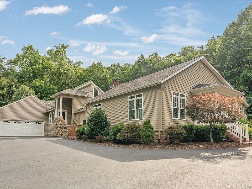 1st image of 738 British Woods Dr