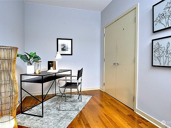 3rd image of 1515 Dock St Unit 408
