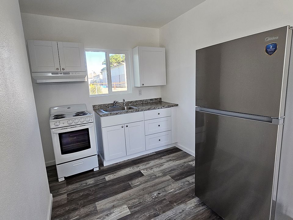 2nd image of 29450 Ellensburg Ave #109