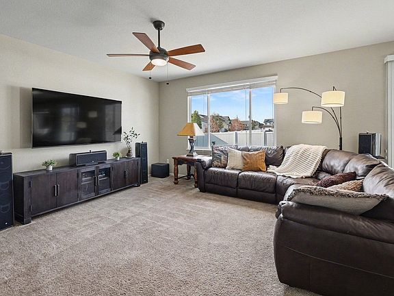 4th image of 1542 Woodcock St