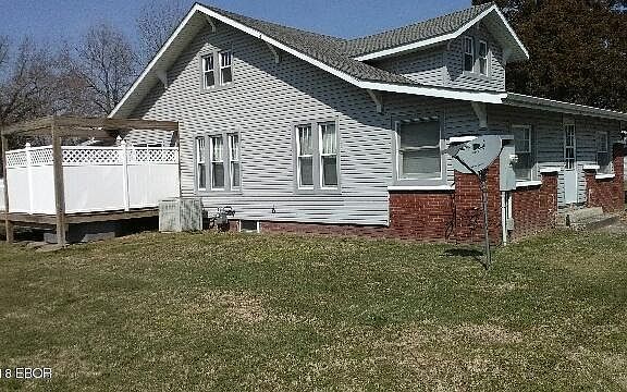 2nd image of 211 N Ervin St