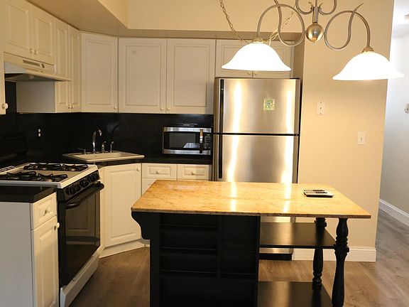 2nd image of 197 Essex Dr