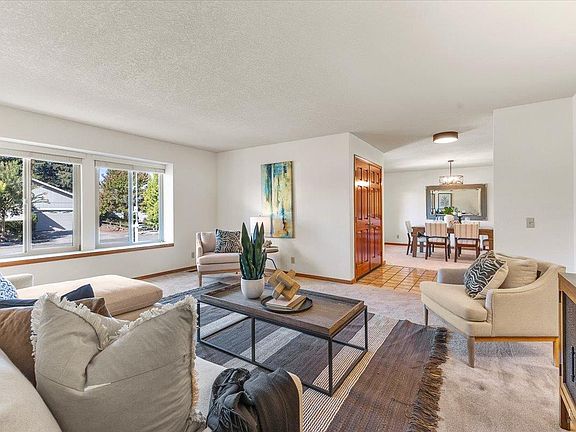 3rd image of 4604 Morris Court