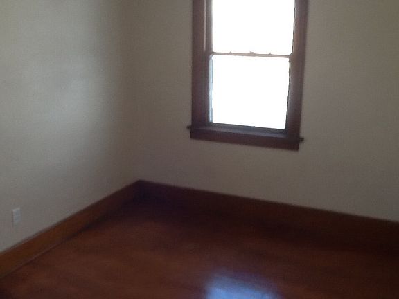 4th image of 3519 Lindscott Ave