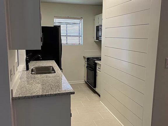 3rd image of 3355 Sedona Ln
