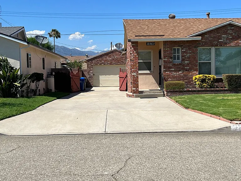 10563 Emery St — Photo 31