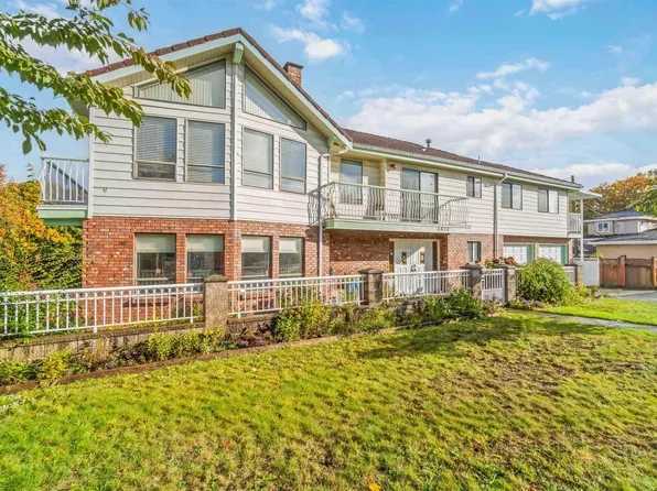 5820 Earles St, Vancouver, BC V5R 3S6