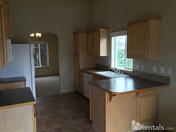 5th image of 4705 58th Dr NE