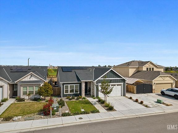 3rd image of 3514 Oak Lake Ln