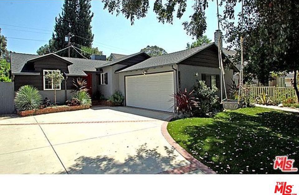 1st image of 21228 De La Osa St