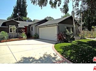 21228 De La Osa St, Woodland Hills, CA 91364