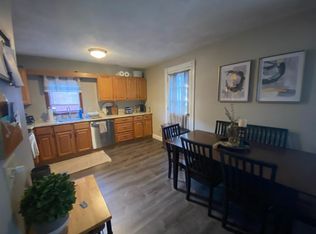 429 Cabot St #2R, Beverly, MA 01915