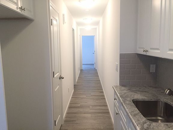 5th image of 700 New Dorp Ln