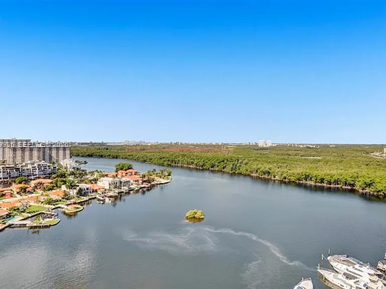 400 Sunny Isles Blvd #2021 — Photo 37