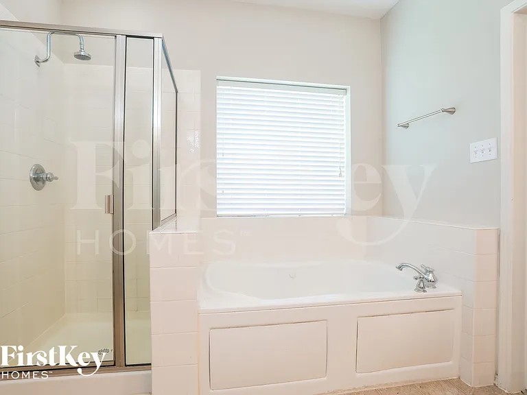 1731 Vista Ridge Dr W — Photo 14