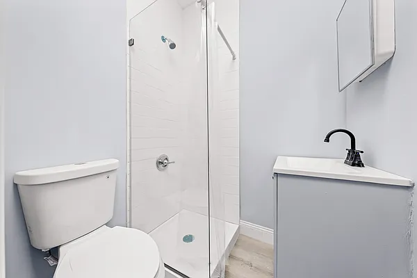 Rented by REAL New York | media 6