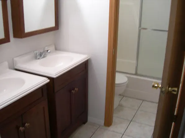 202 E White St, Champaign, IL 61820