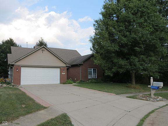 3rd image of 1545 Black Oak Ct