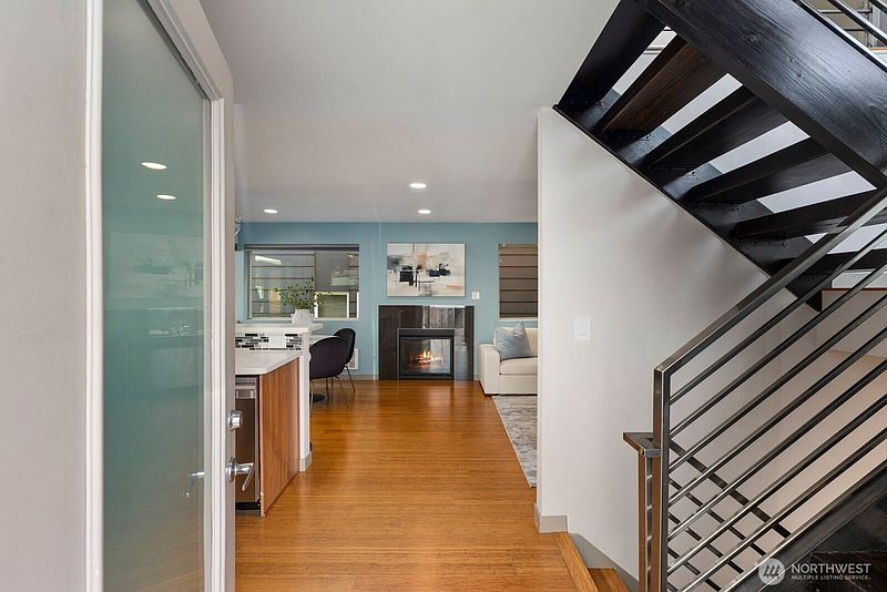 4th image of 1536 Sturgus Avenue S