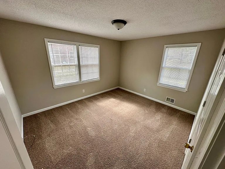 4300 Trenholm Rd — Photo 4
