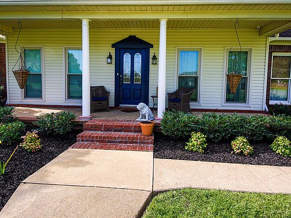 4th image of 252 Rivertrace Dr