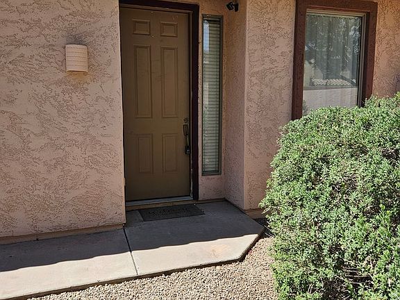 2nd image of 890 E Kyle Ct