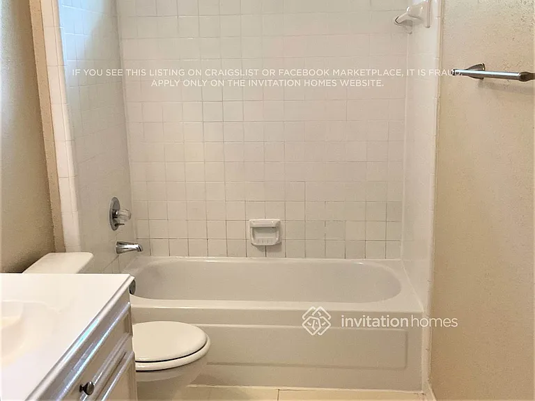 2721 Leroy St — Photo 16