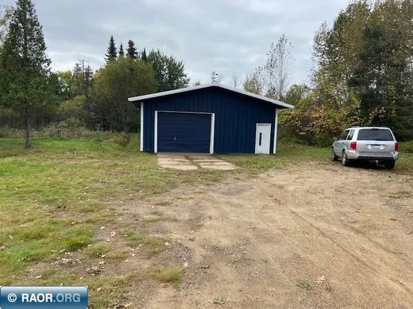 1834 E 25th St, Hibbing, MN 55746