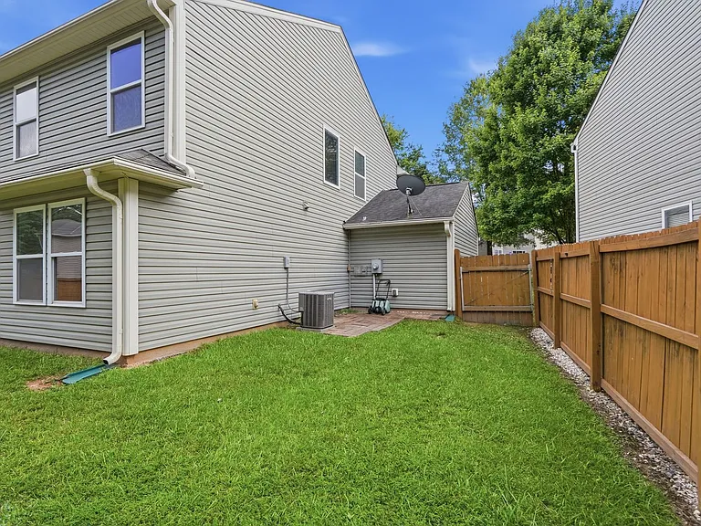 1906 Treefrog Ct — Photo 44