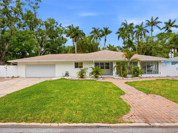 2004 Virginia Dr, Bradenton, FL 34205
