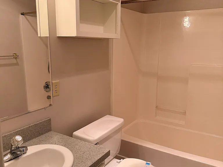1325 W Nottingham Cir — Photo 14