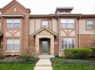 1971 Farnsworth Ln, Northbrook, IL 60062