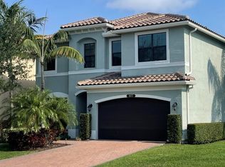 8077 Baltic Amber Rd, Delray Beach, FL 33446