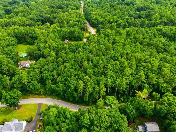 22 Old Blood Road, Merrimack, NH 03054